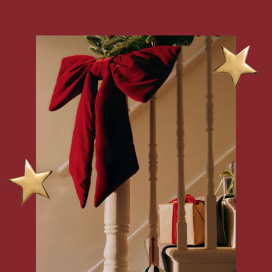 Garland on staircase