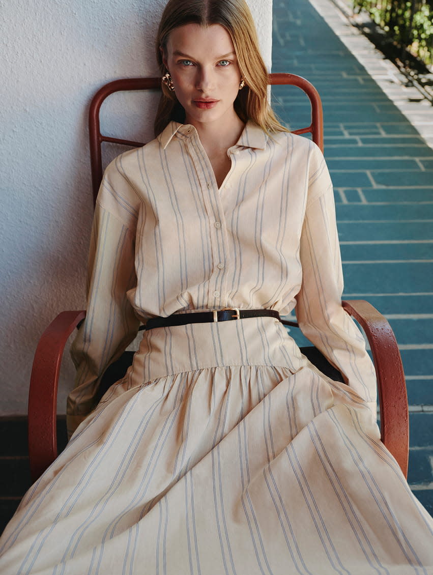 DESKTOP TRIO 851X1130-2