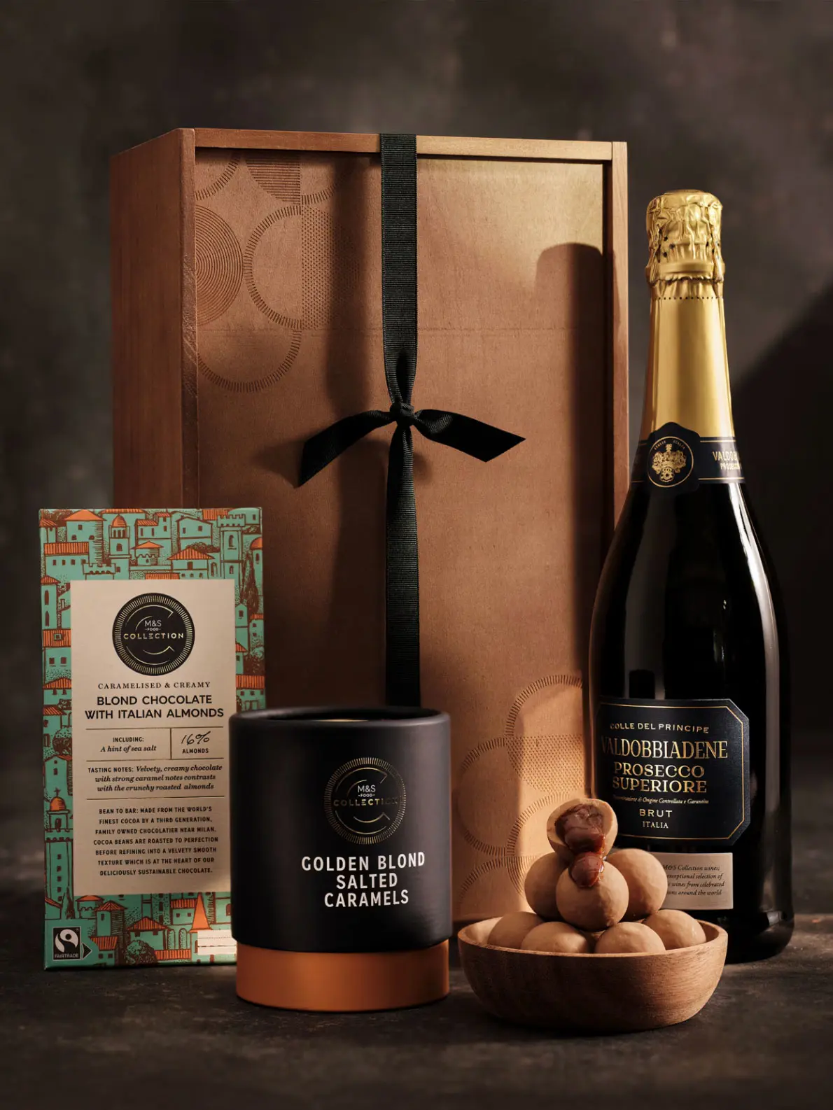 Gift box set including prosecco and chocolates