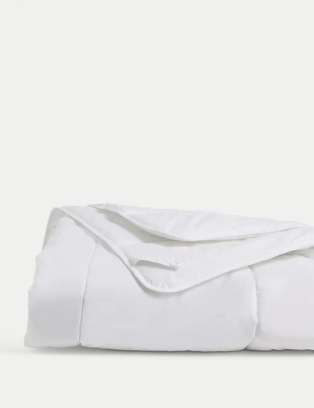 A 4.5 tog duvet