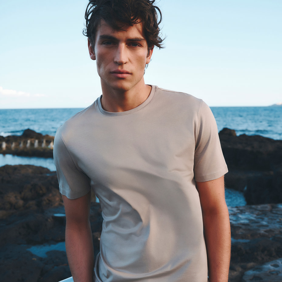 Man wearing T-shirt