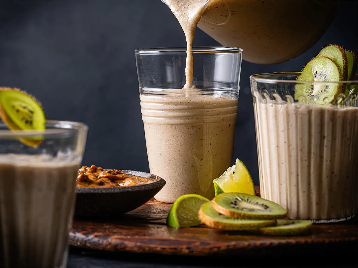 kiwi, banana and mango smoothie