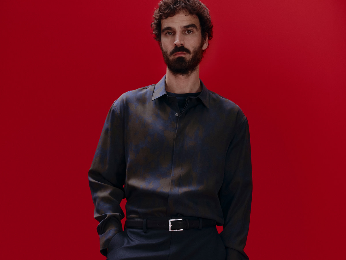 Man wearing party shirt