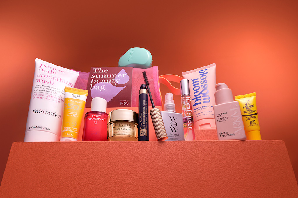 The summer beauty bag. Find out more	