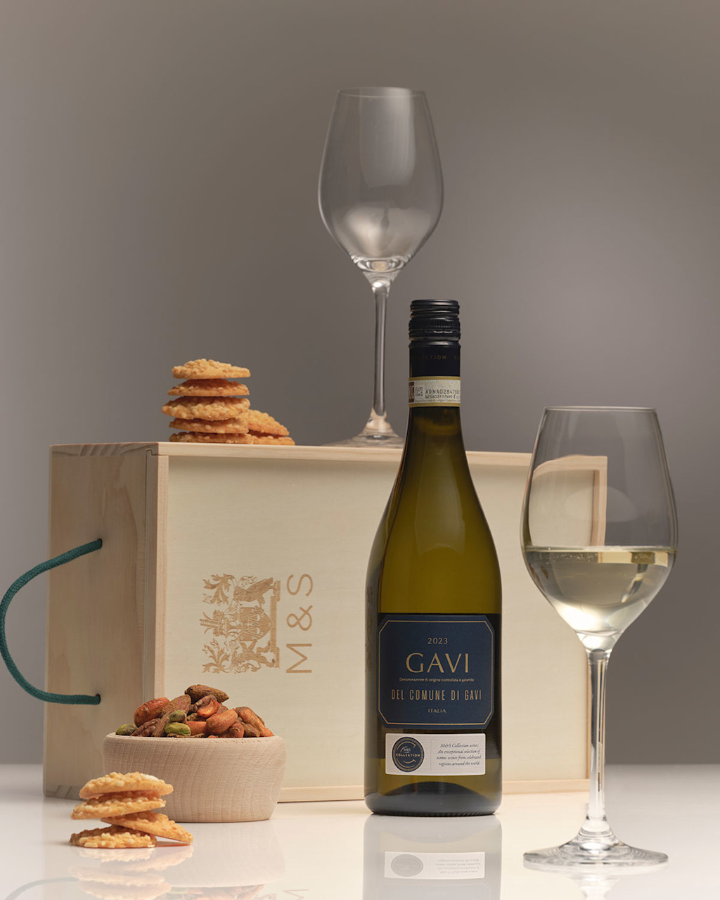 Wine and snack gift set
