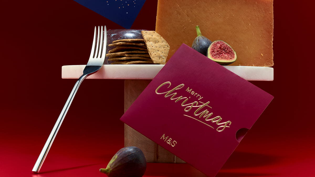Gift cards, crackers, cheese and figs
