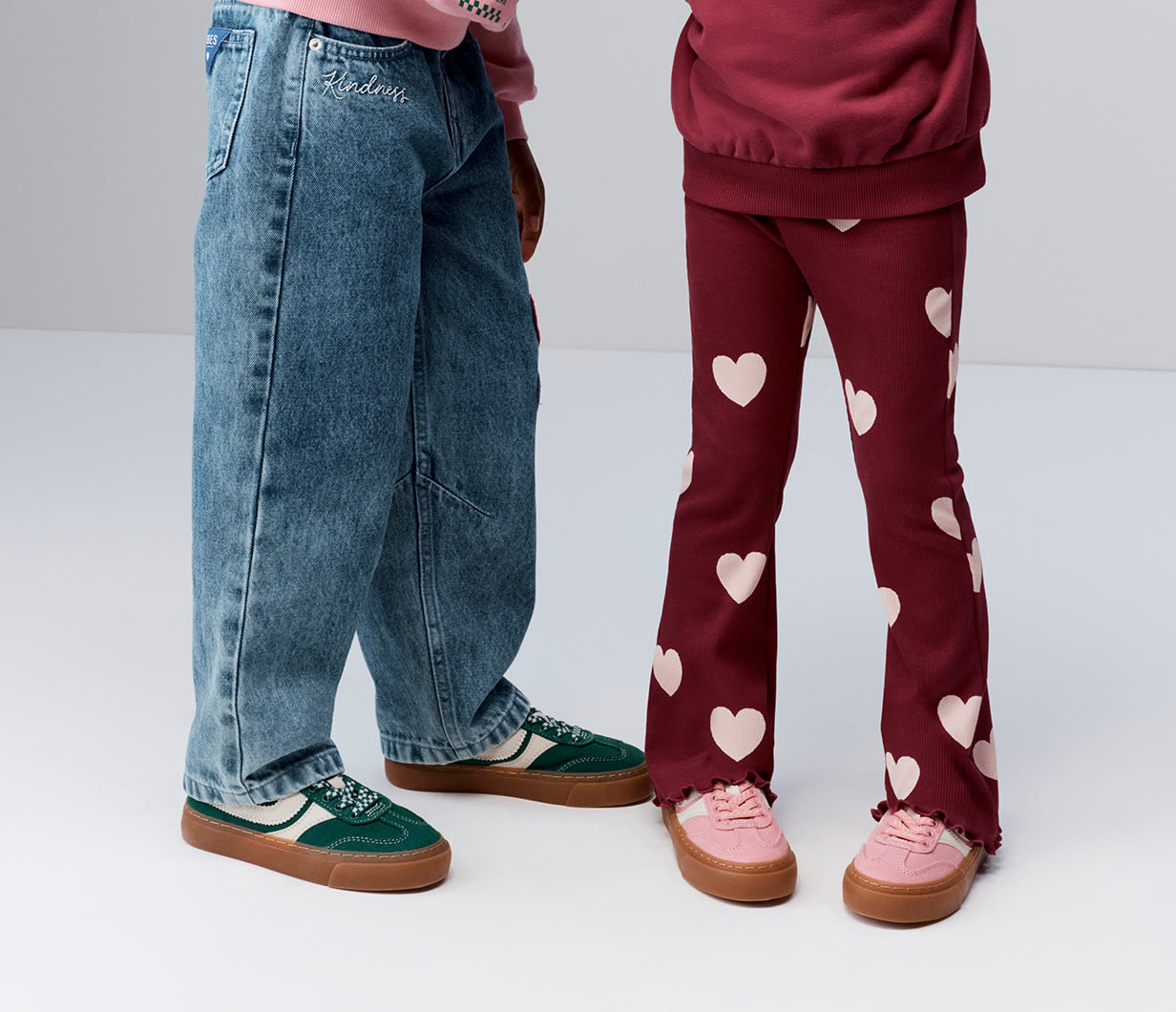 AW GIRLS FOOTWEAR CC 1232 X 1060