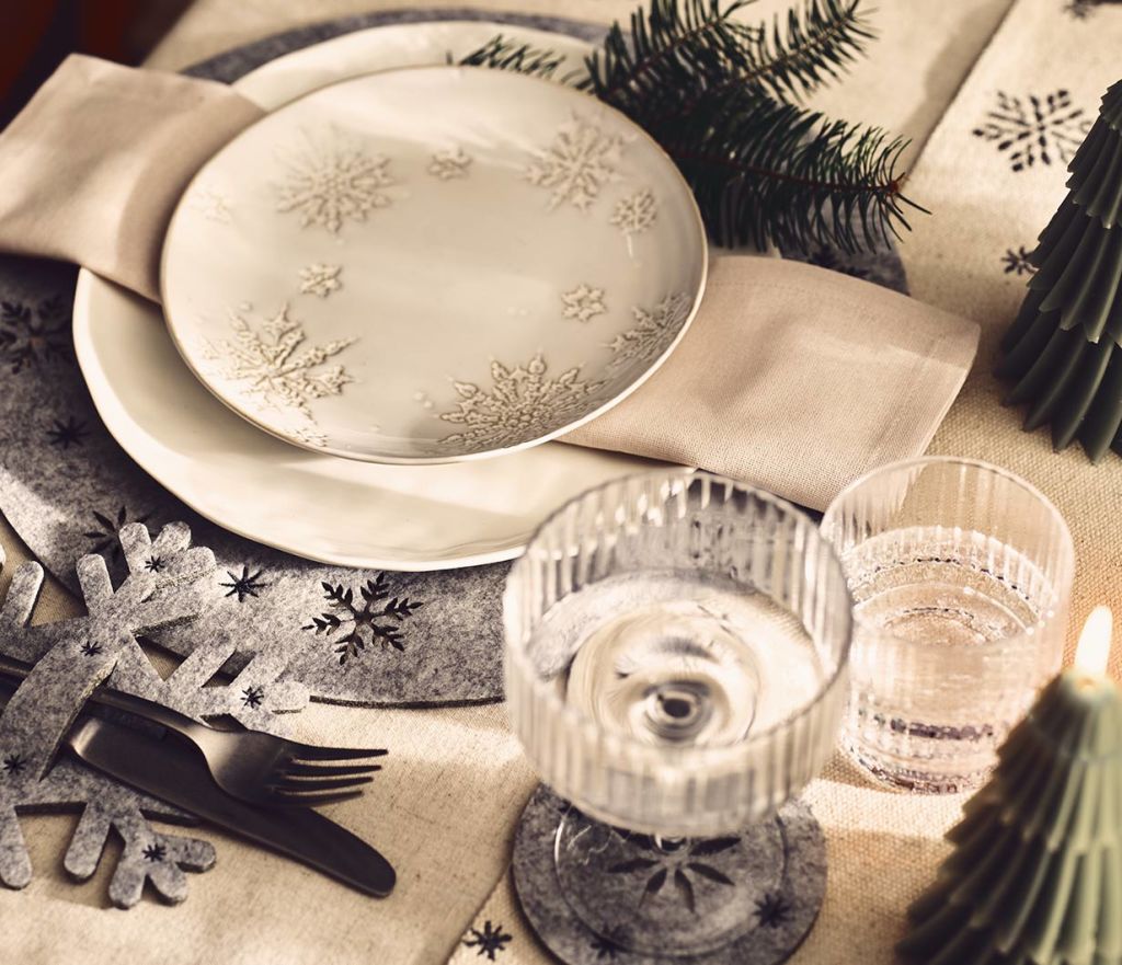 HW Christmas tableware - 07.09