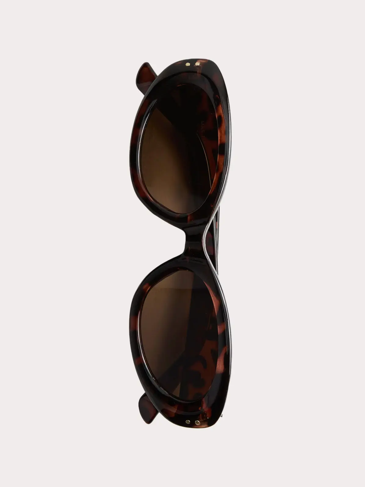 Cat-eye sunglasses 