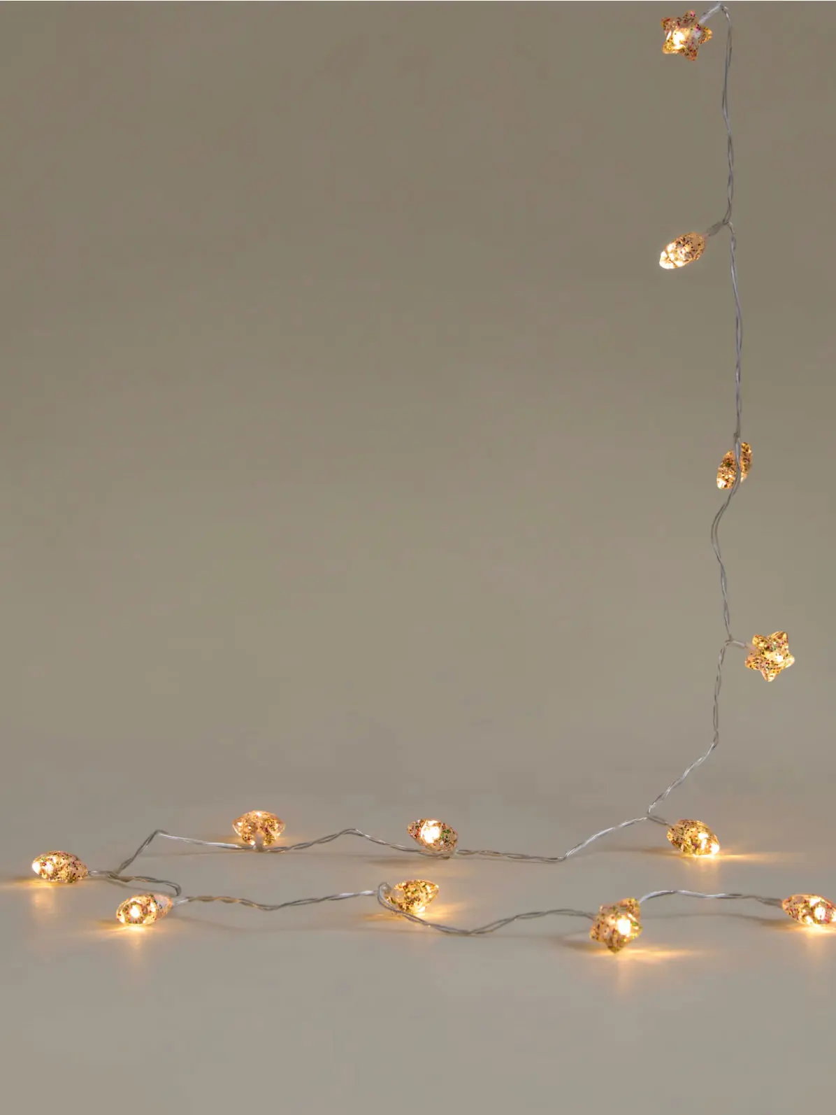 Confetti star string lights