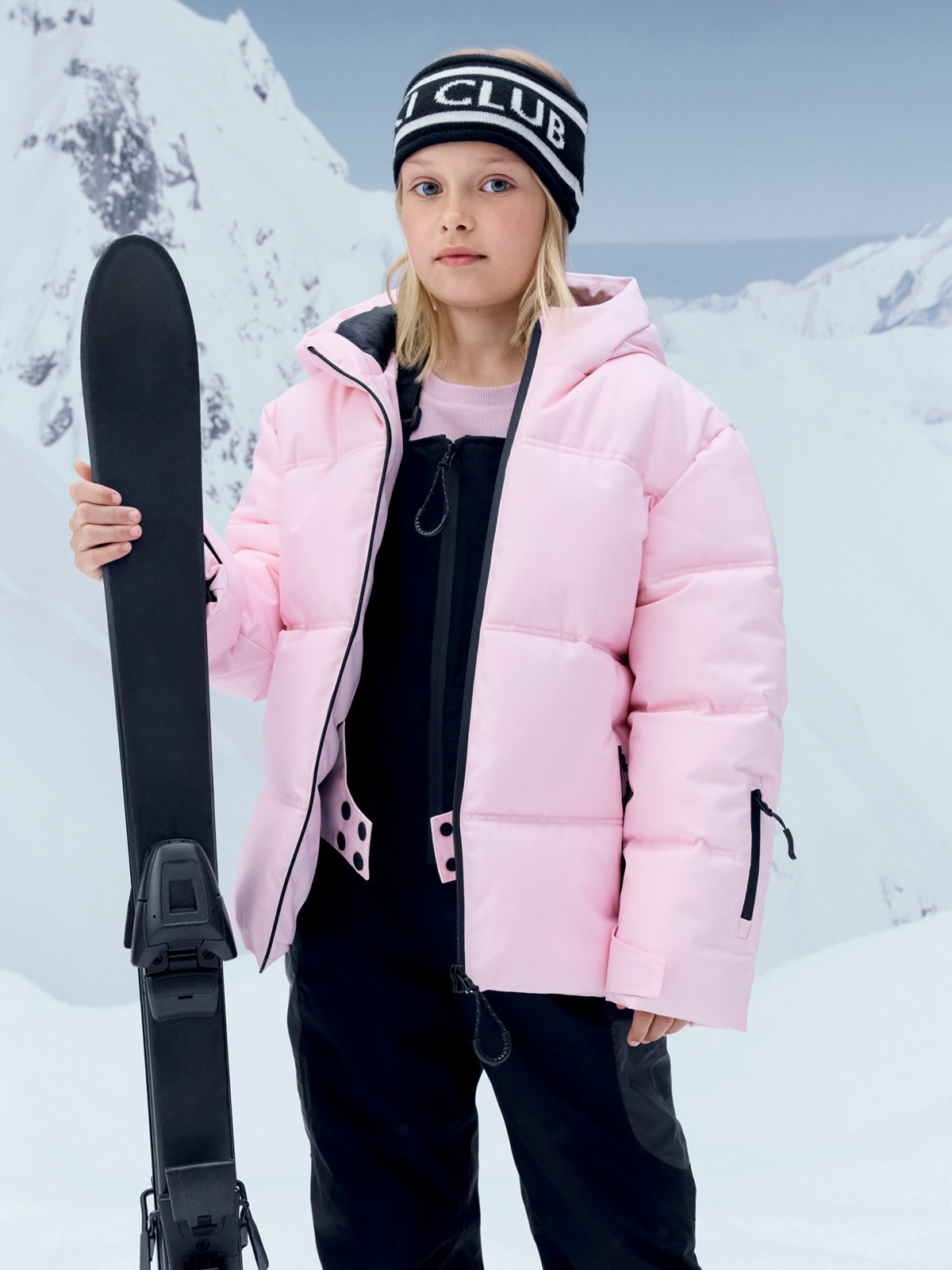 Girl wearing skiwear