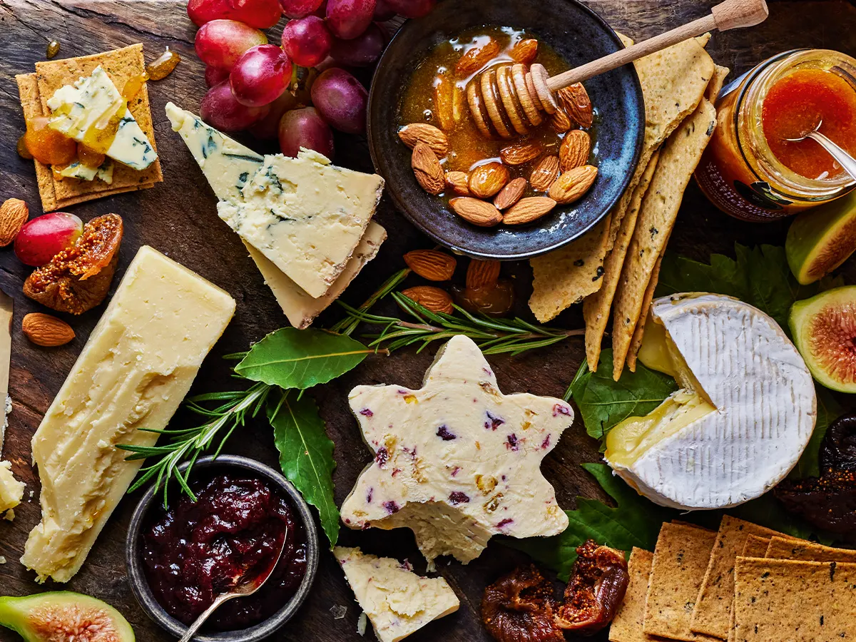 How to create a Christmas cheeseboard