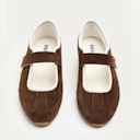 Going Viral: Sneakerina