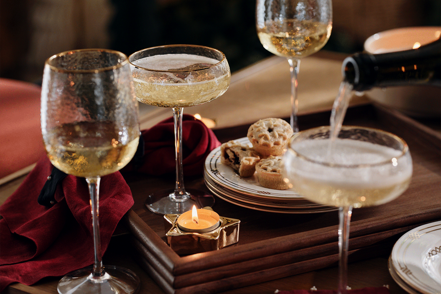 Shop Christmas tableware