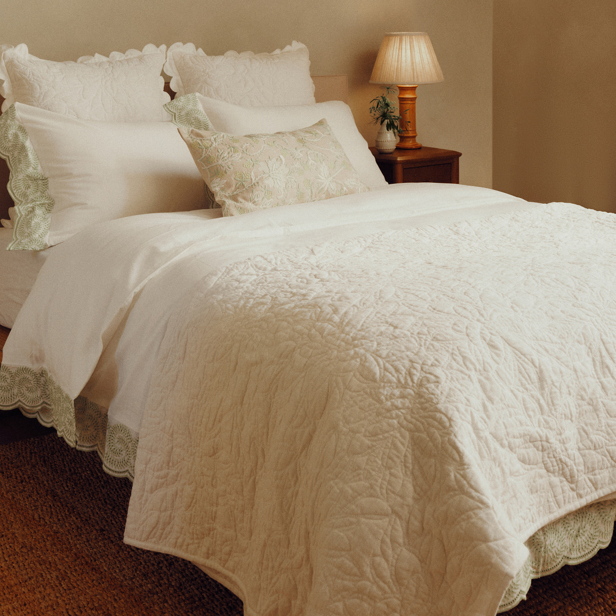 Neutral bedding