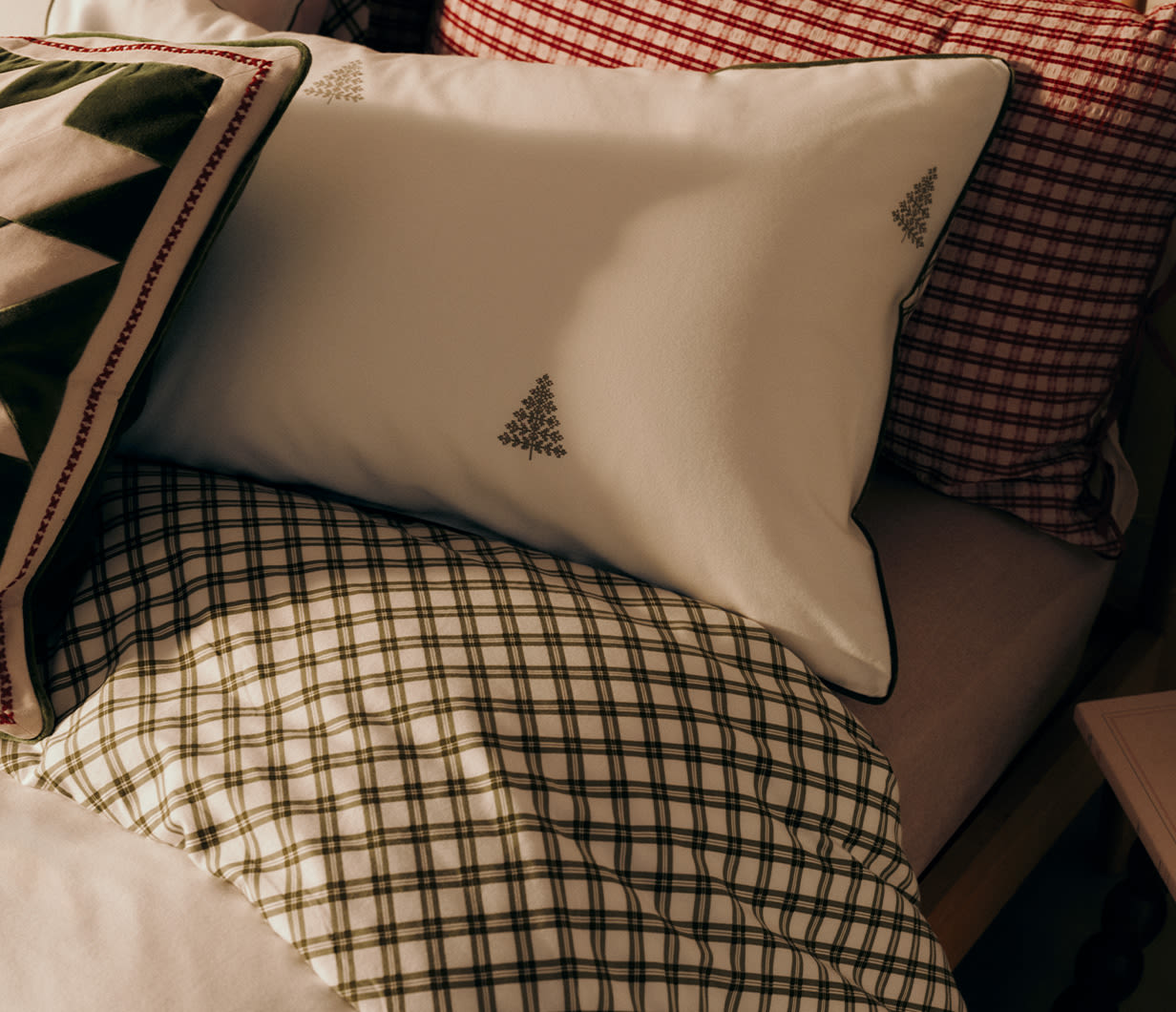 CHRISTMAS BEDDING 1232x1060