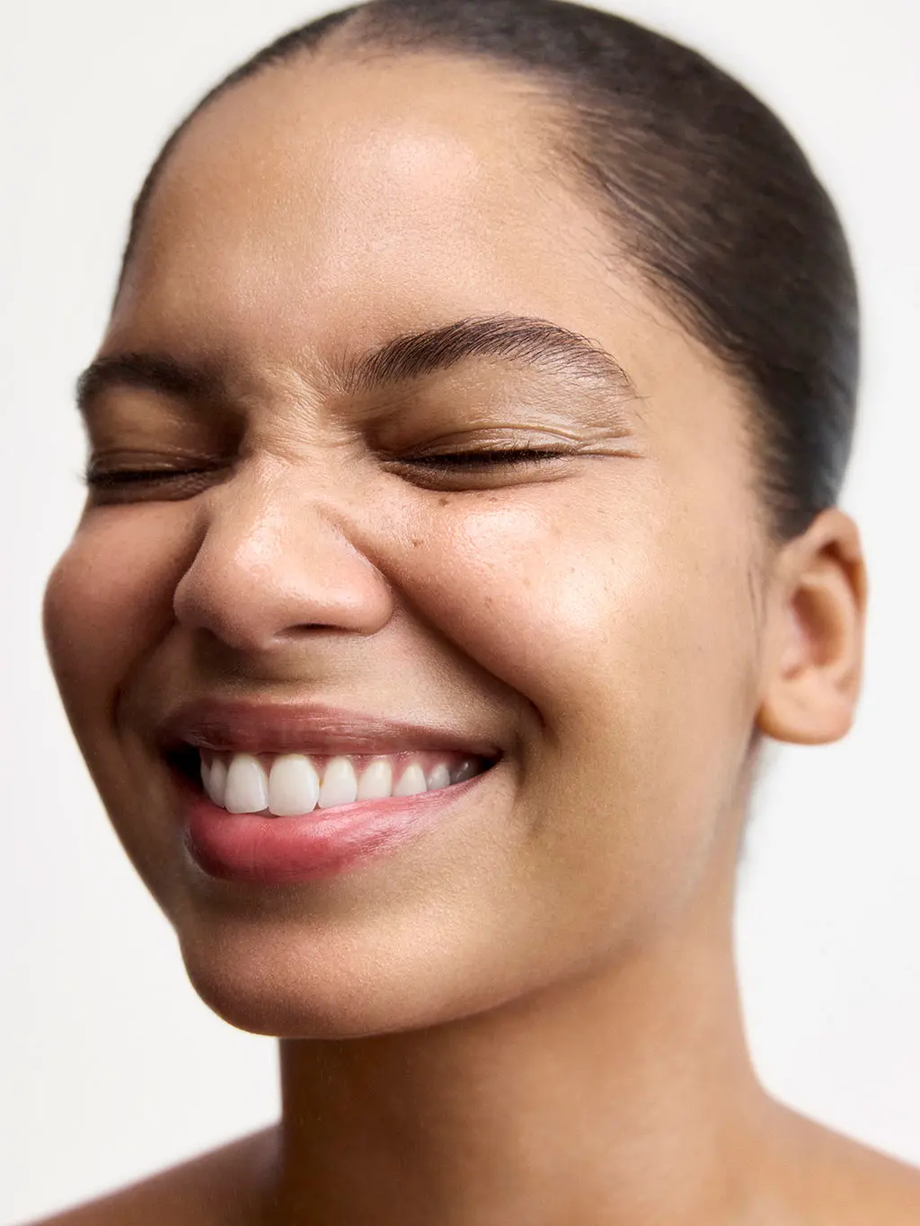 Close-up of woman si