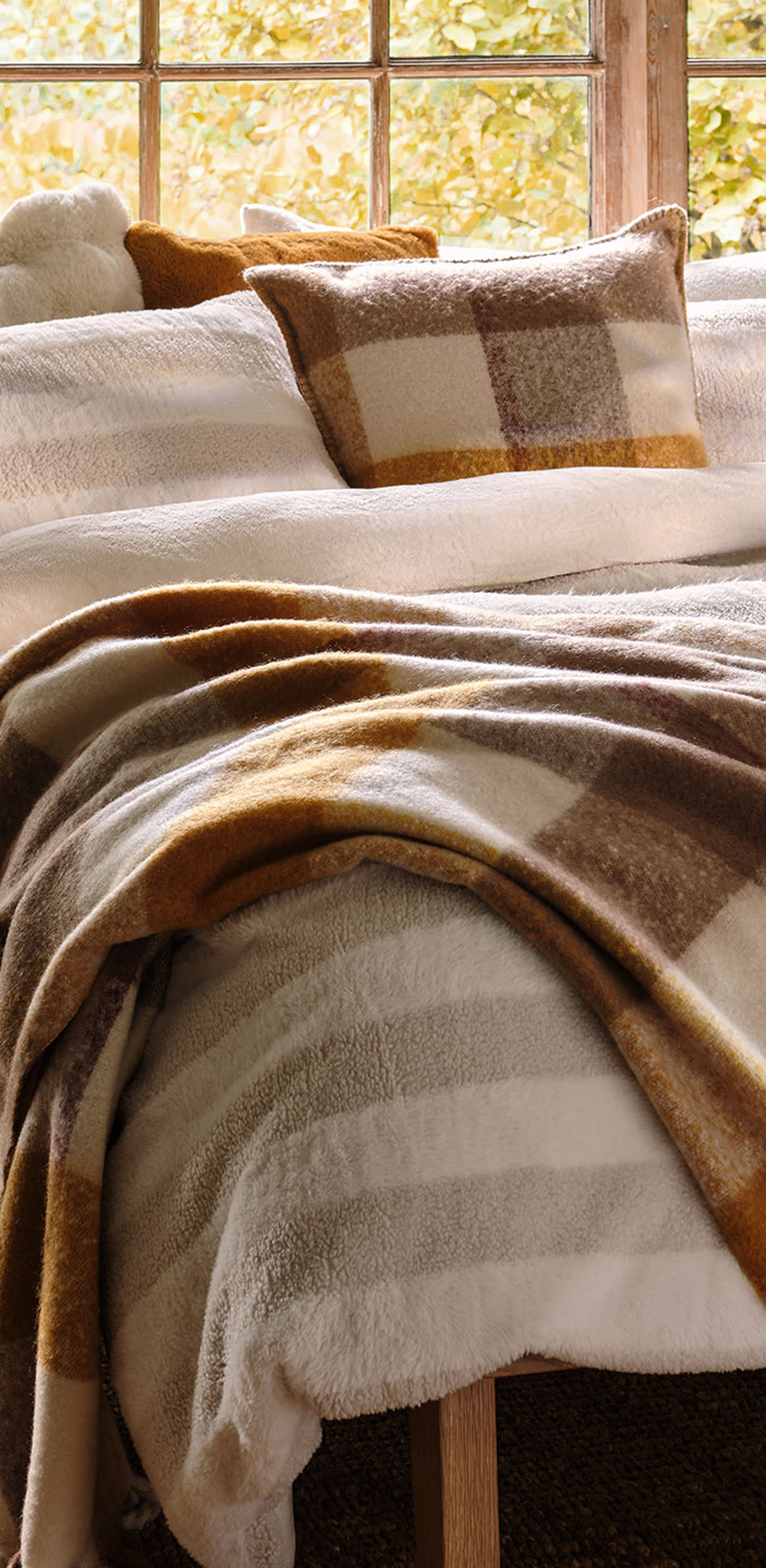 1037 22102025 HP HW MOBILE HERO 5A