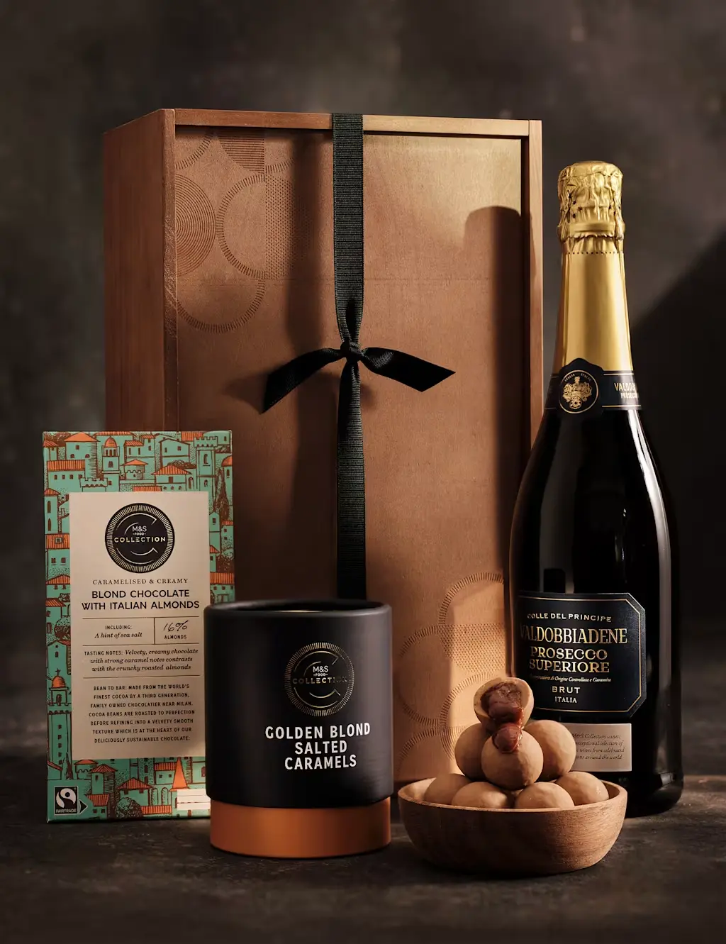 Prosecco gift box with chocolates