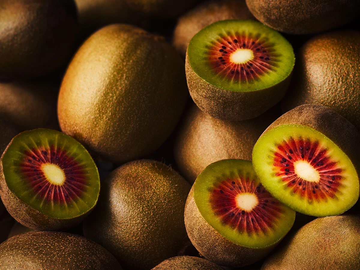 Kiwi on a full bleed image