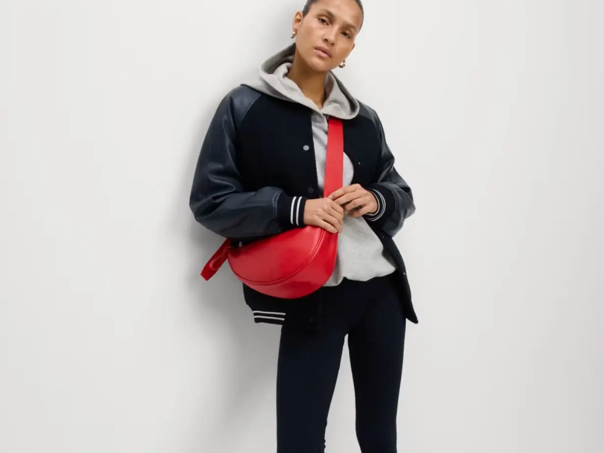 Woman dressed in casual clothes