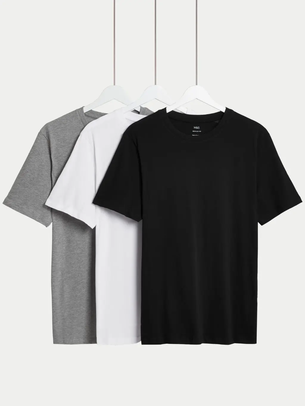 Three pack of men's t-shirts