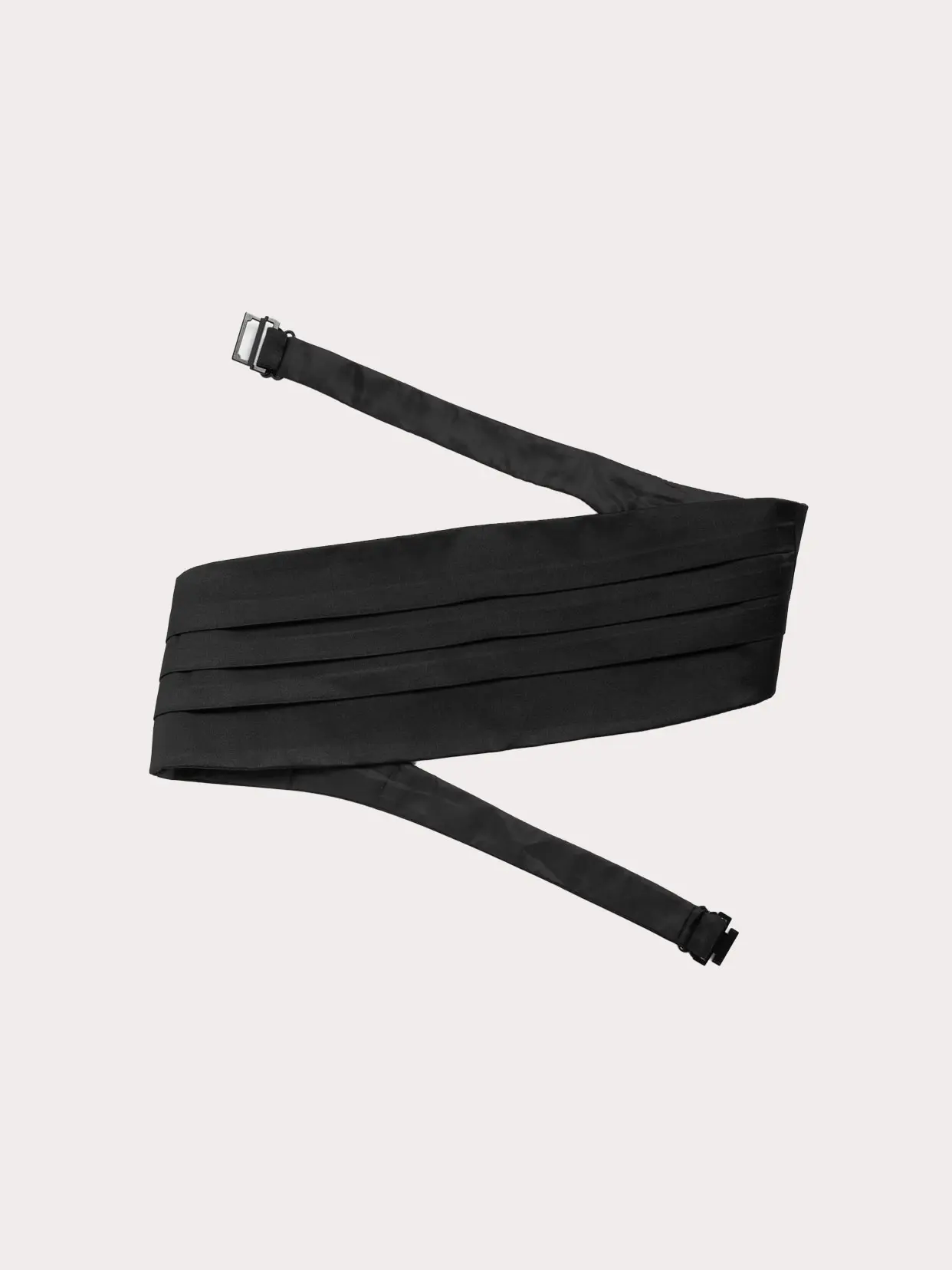 Black cummerbund 