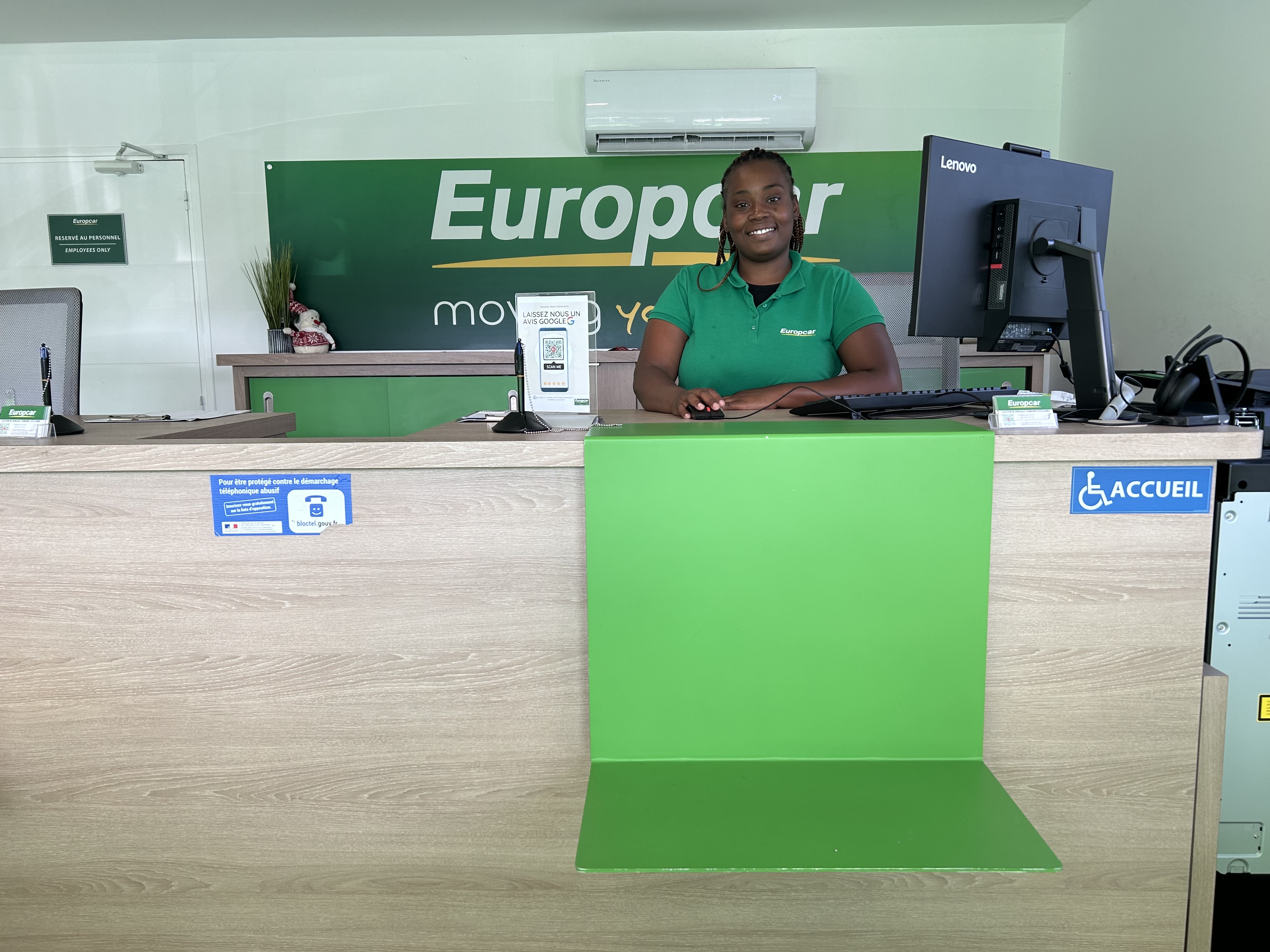 Car rental St Martin / St Maarten French Side - Europcar Grand Case Airport