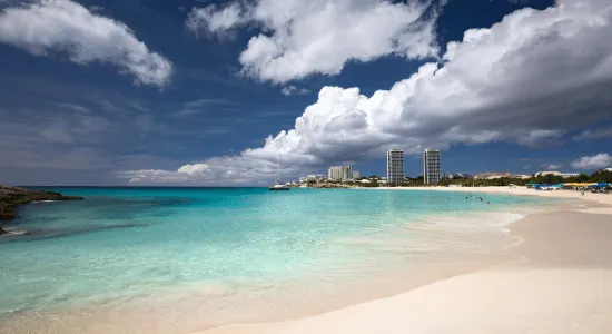 mullet-bay-beach-sint-maarten