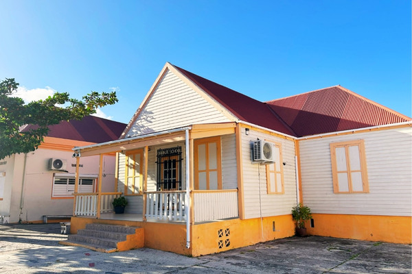 Philipsburg creole architecture school