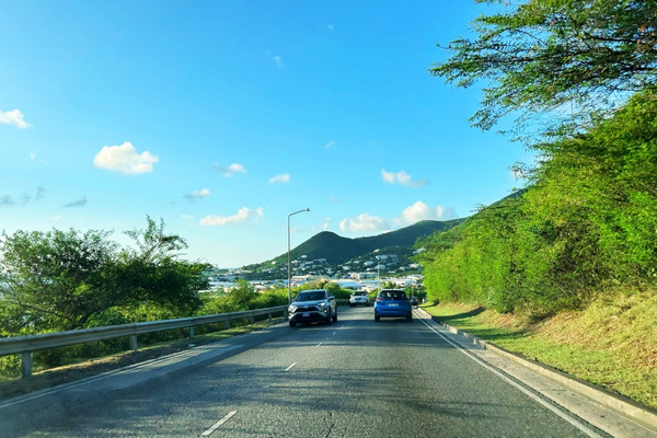 st-maarten-road-ajc-brouwersweg