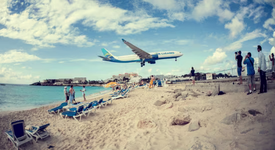 visit-maho-beach-in-sxm