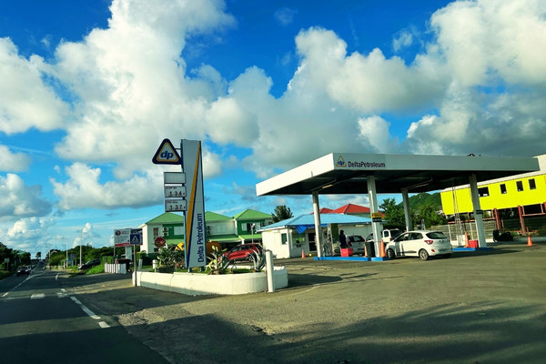 gas station st maarten dutch side