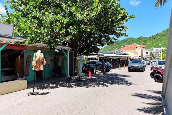 St Martin Grand Case Peace and Love Shop