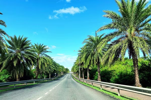 st maarten road - Simpson Bay Causeway