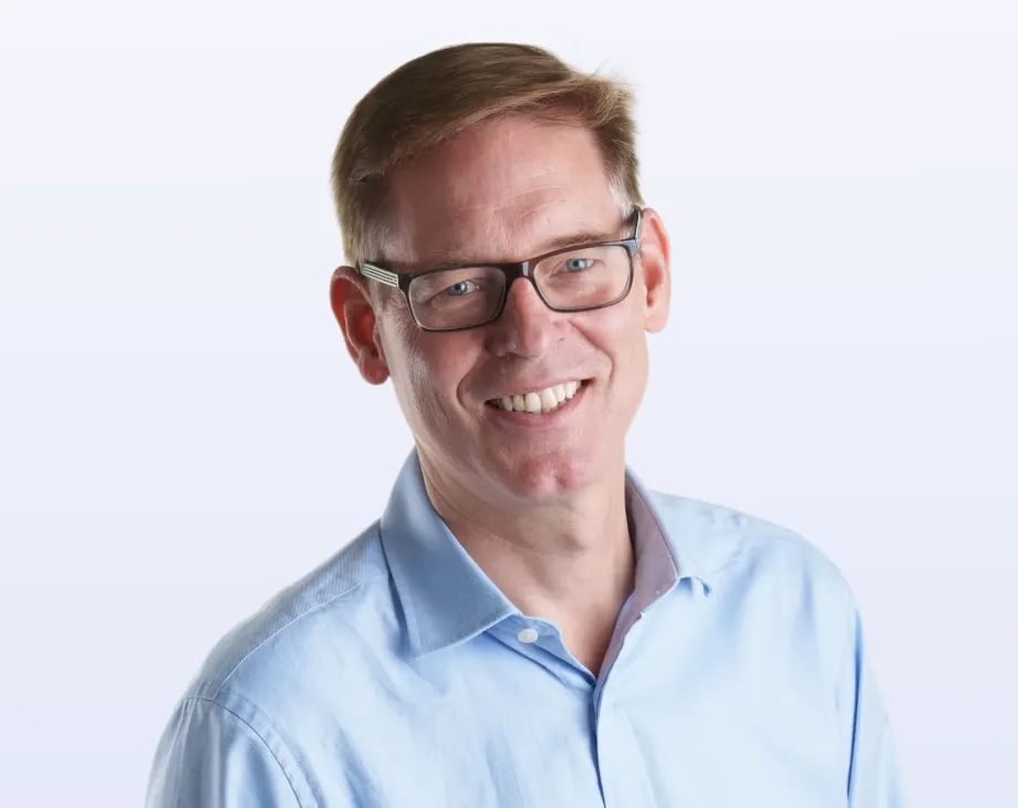 Josh Bottomley headshot
