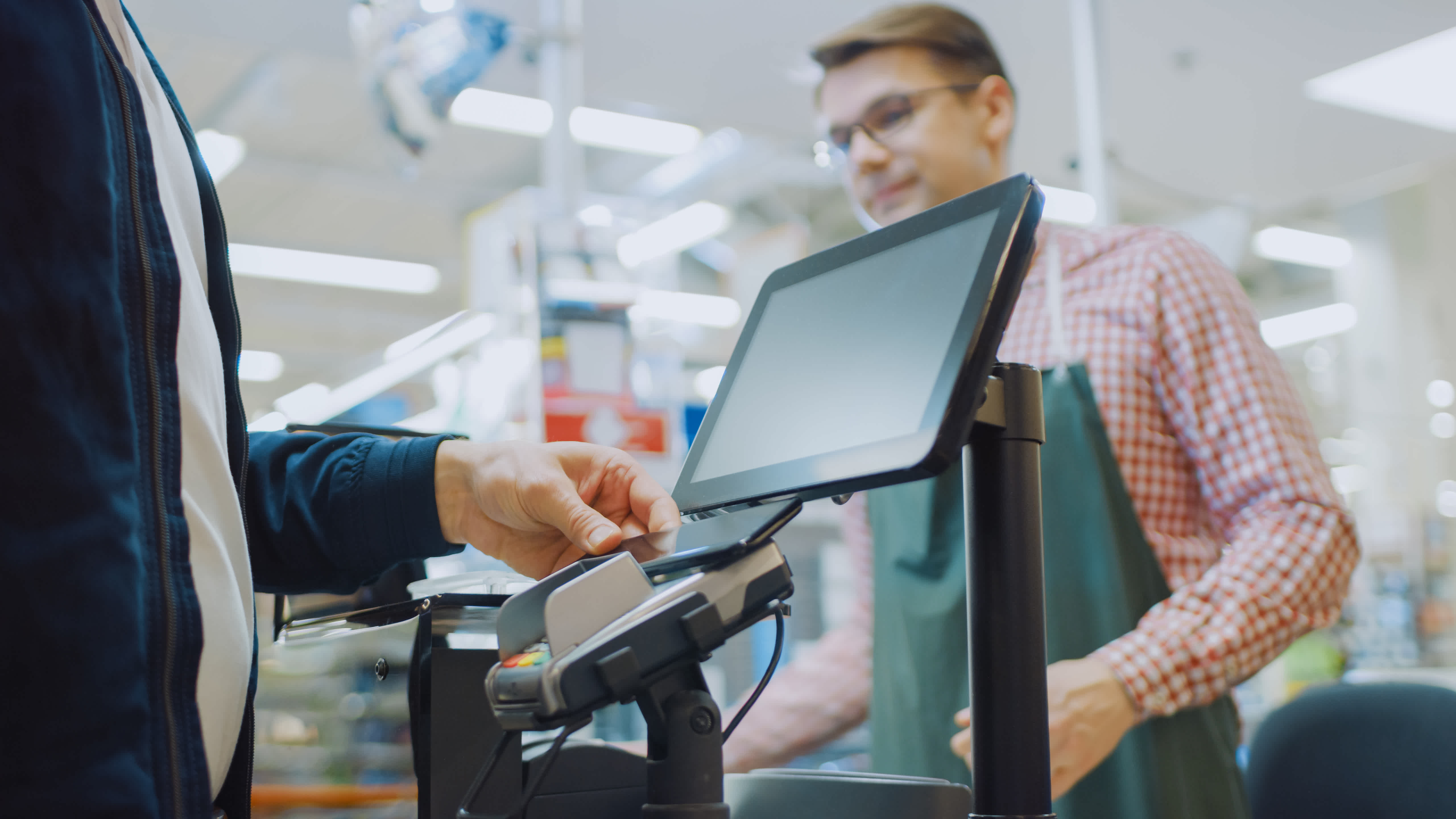 Webinar On-Demand | AI, Trust, and the Modern Retail Customer: Trends and Strategies for Success