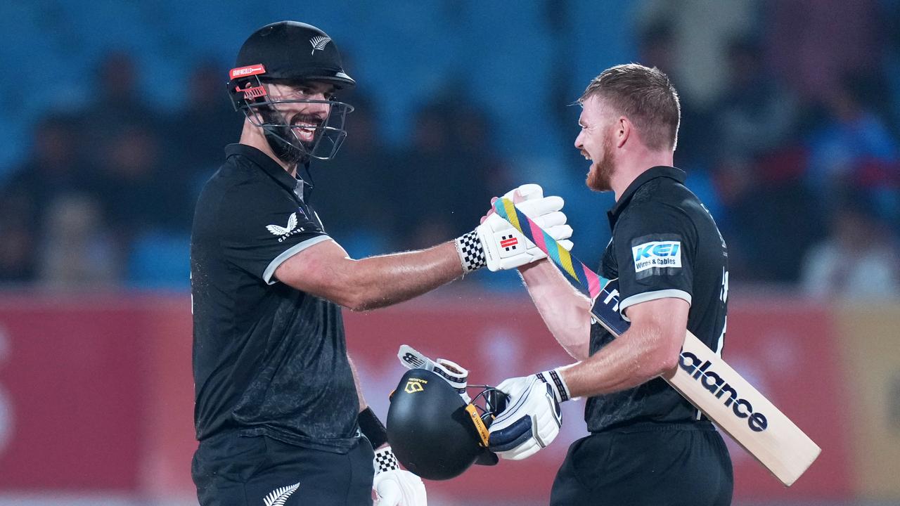 Daryl Mitchell and Glenn Phillips