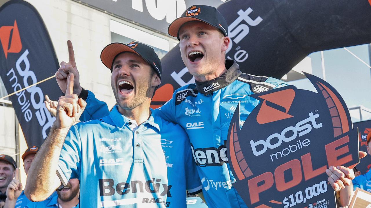 Zach Bates (r) and Aaron Seton (l)