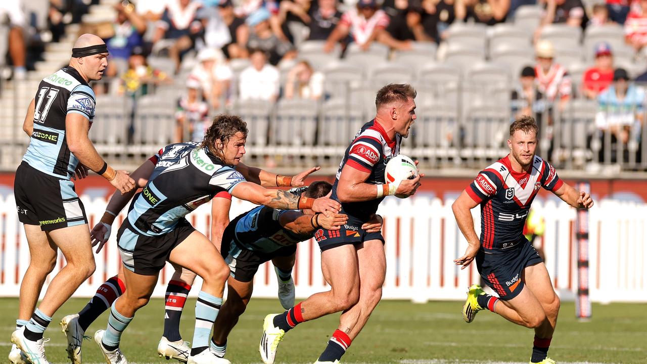 Angus Crichton 