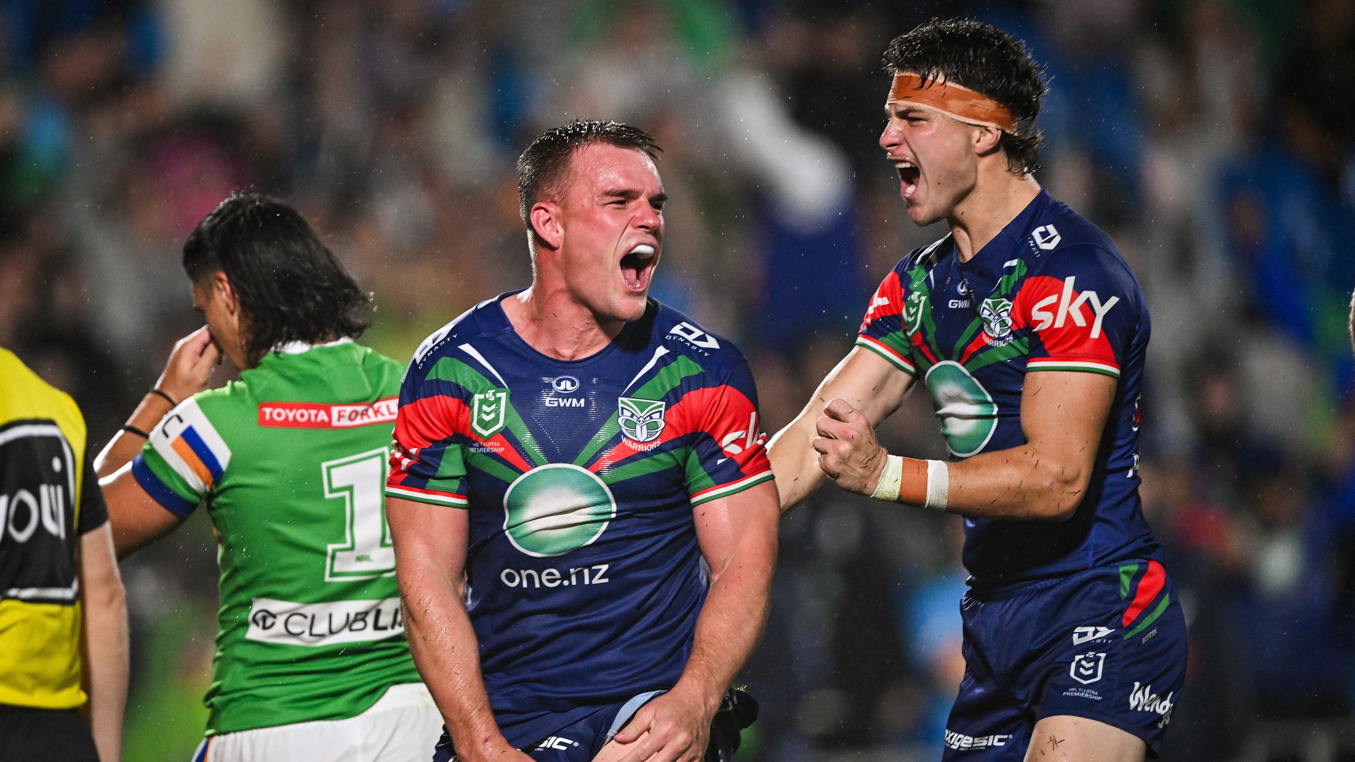 Jackson Ford celebrates his try with Sam Healey, NZ Warriors