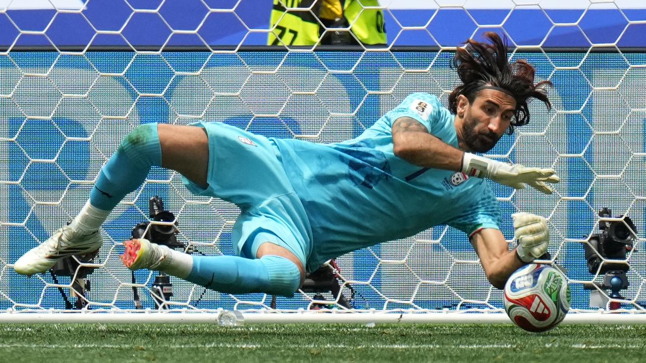 Iran goalkeeper Alireza Beiranvand 