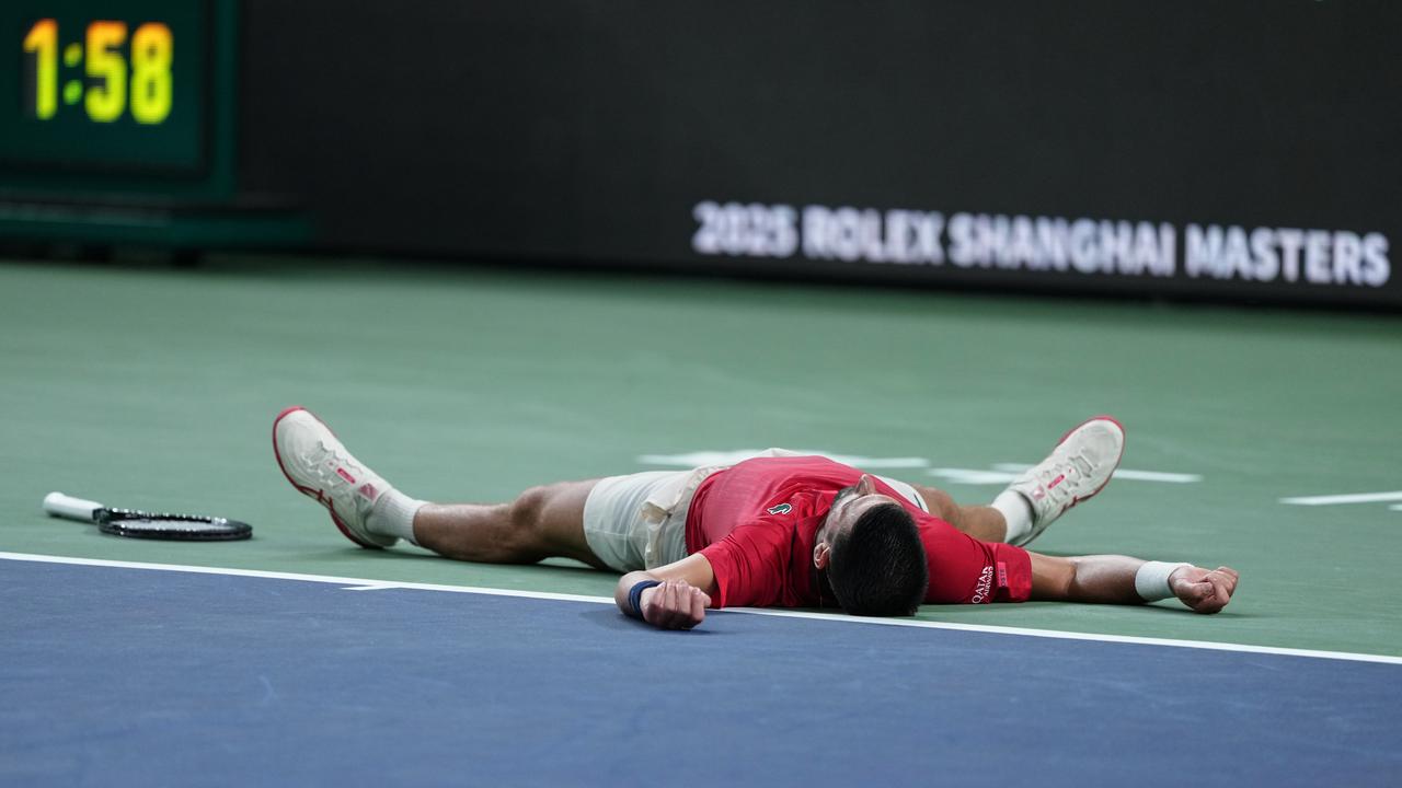 Novak Djokovic Floor