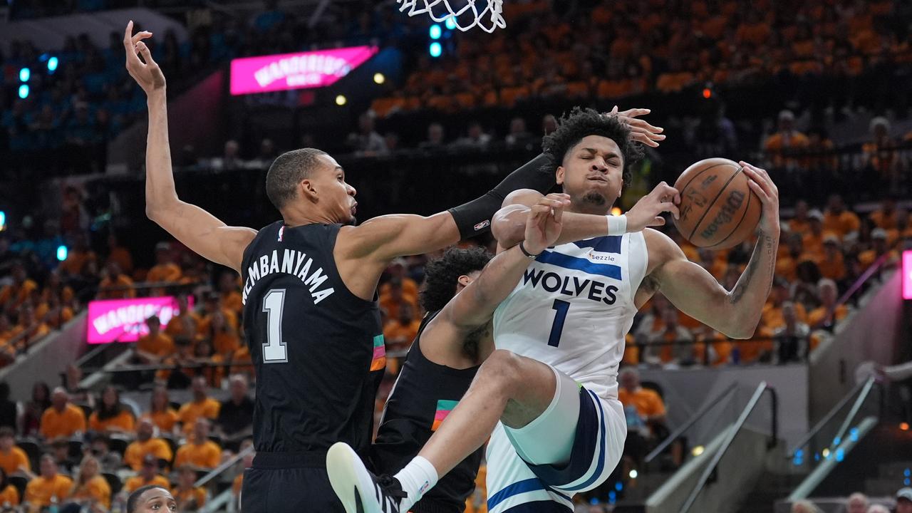 NBA: Timberwolves strike against Spurs, Knicks crush 76ers