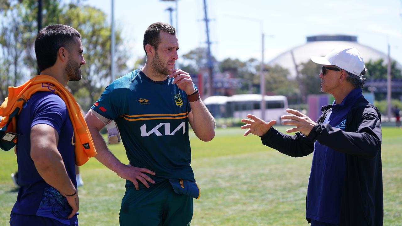 Tom Wright and Wallaby coach Les Kiss meet Isaah Yeo