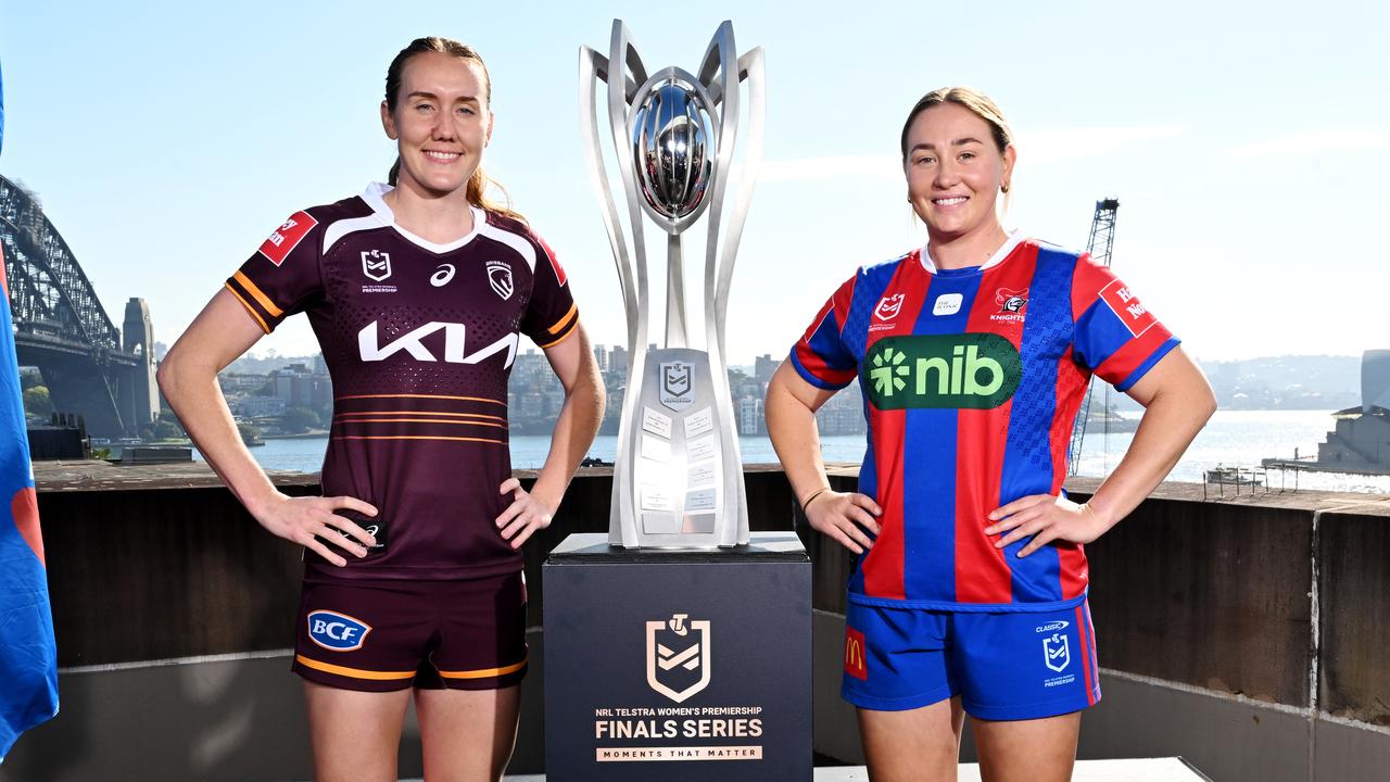 Tamika Upton (left) and Newcastle Kayla Romaniuk