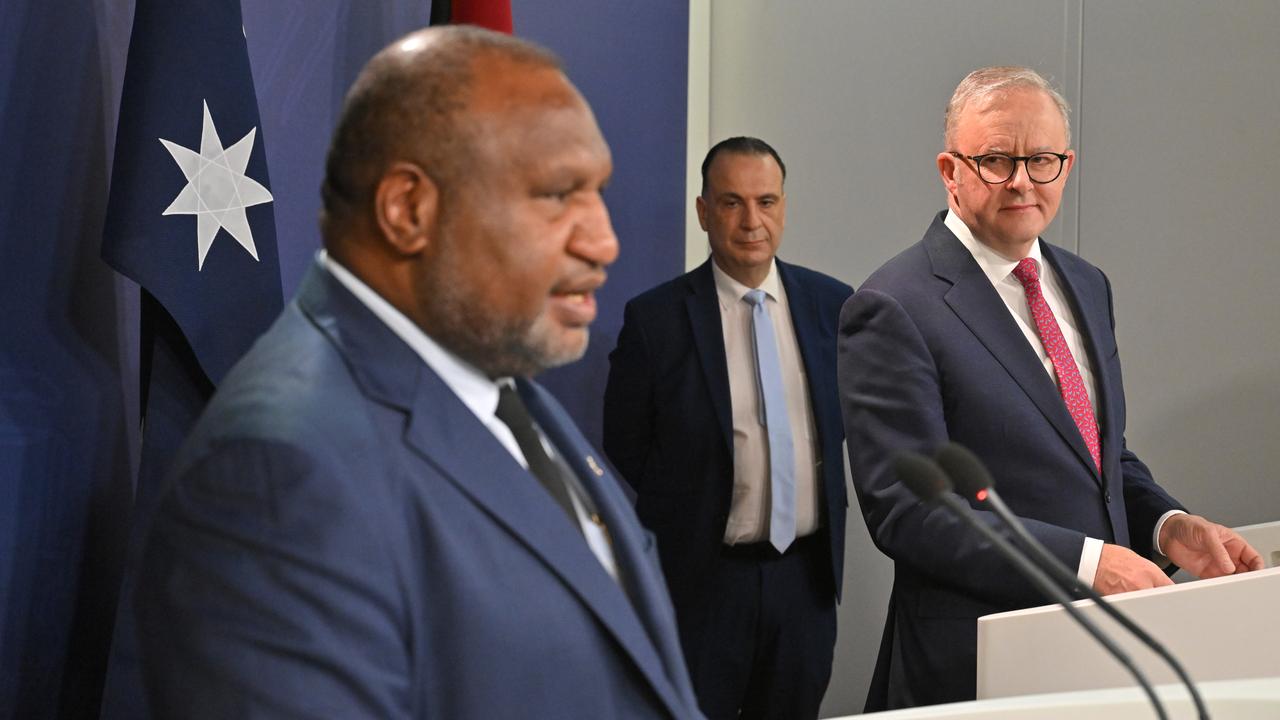 PNG PM James Marape, ARLC chair Peter V'landys and Australian PM Anthony Albanese