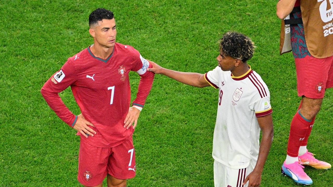 Lamine Yamal consoles Cristiano Ronaldo