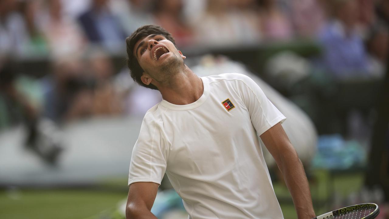 Carlos Alcaraz loses Wimbledon