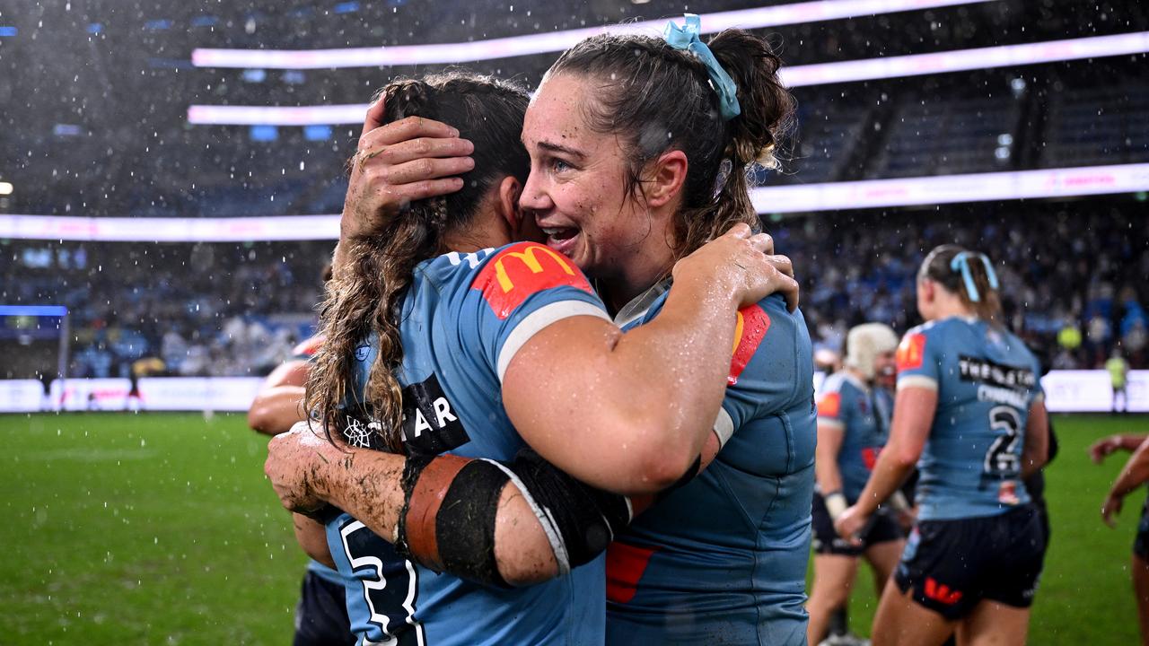 Kezie Apps and Jess Sergis 